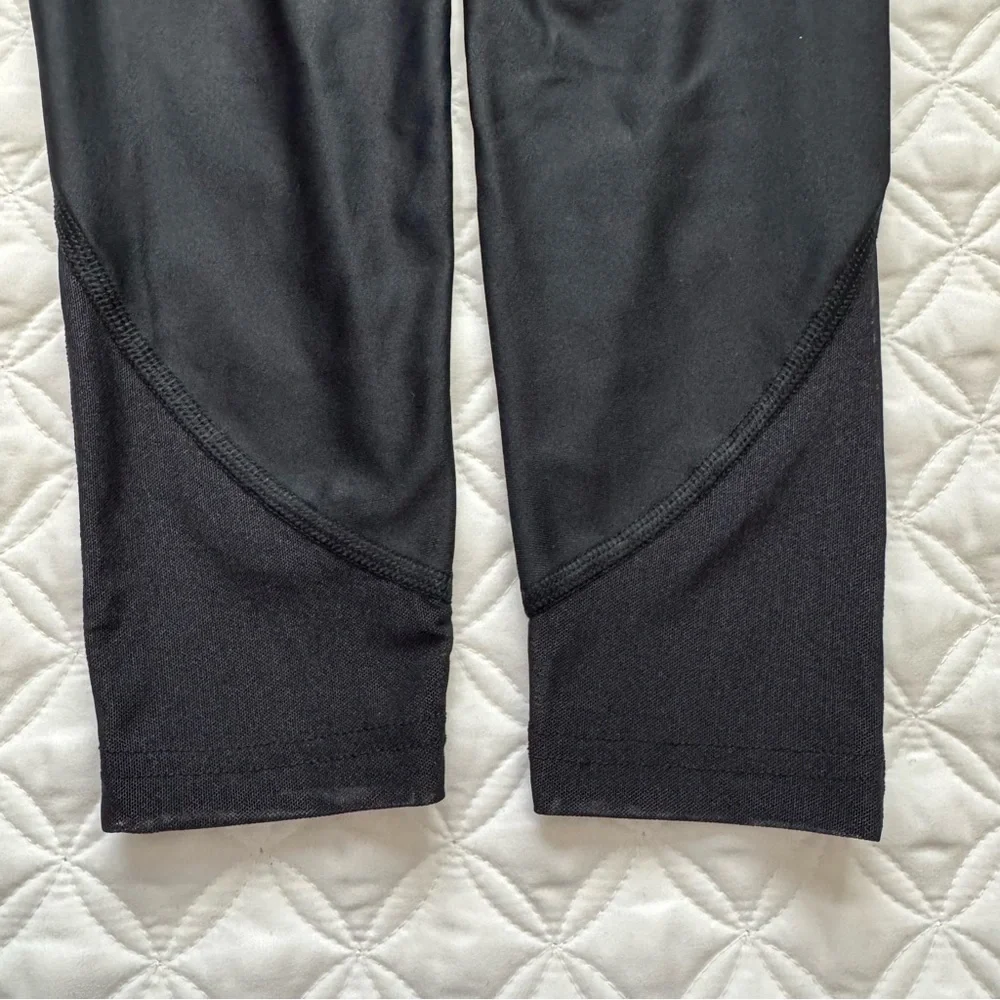 NWT Under Armour Girls HeatGear Base Layer Leggings Black Size S
